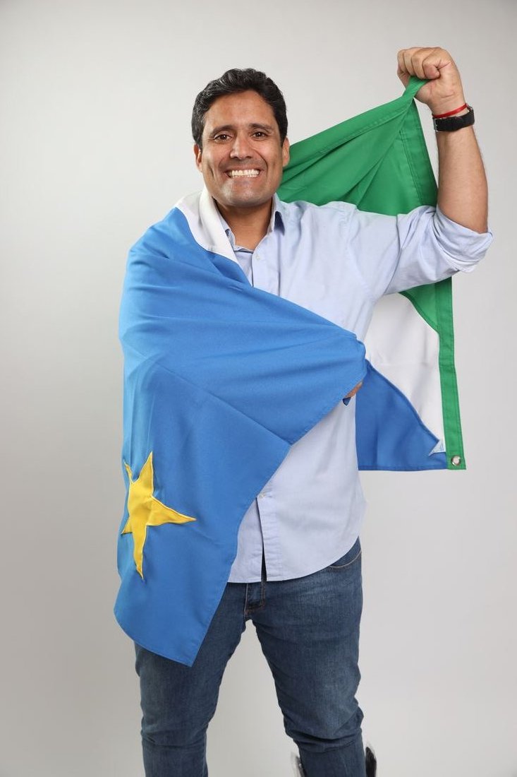 Chicão Vianna sorrindo